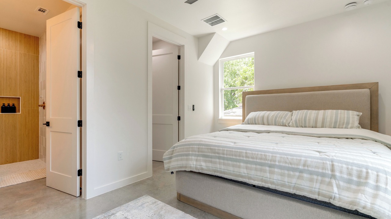 Photo of Bedroom in Rosewood