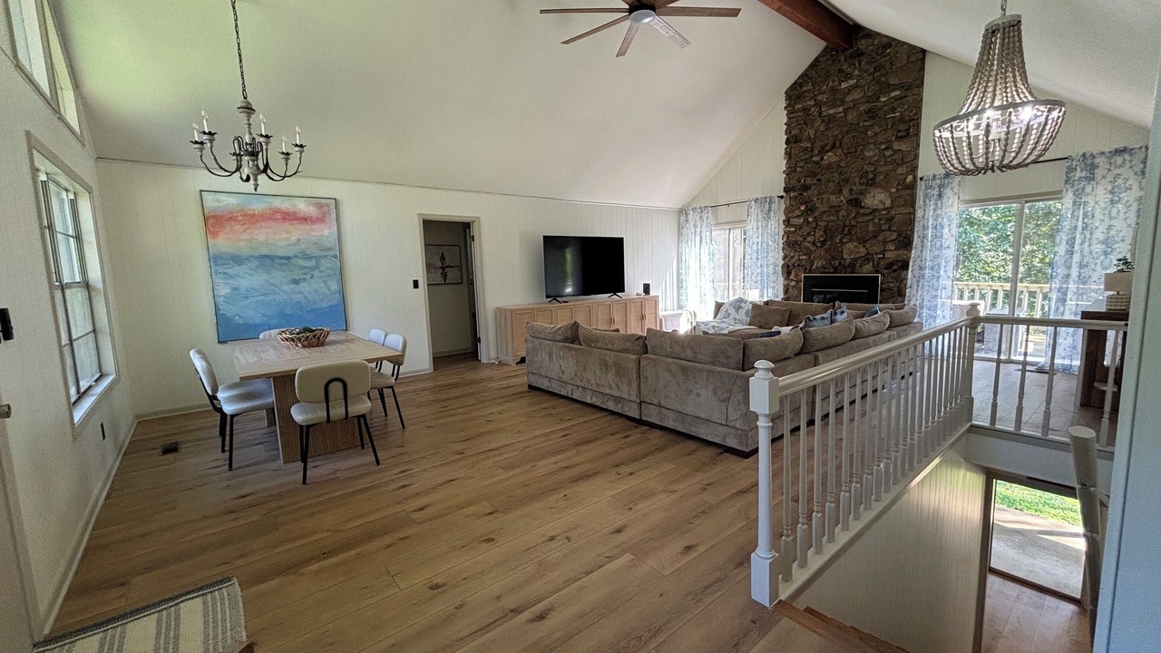 Photo of Livingroom in Cherokee Village