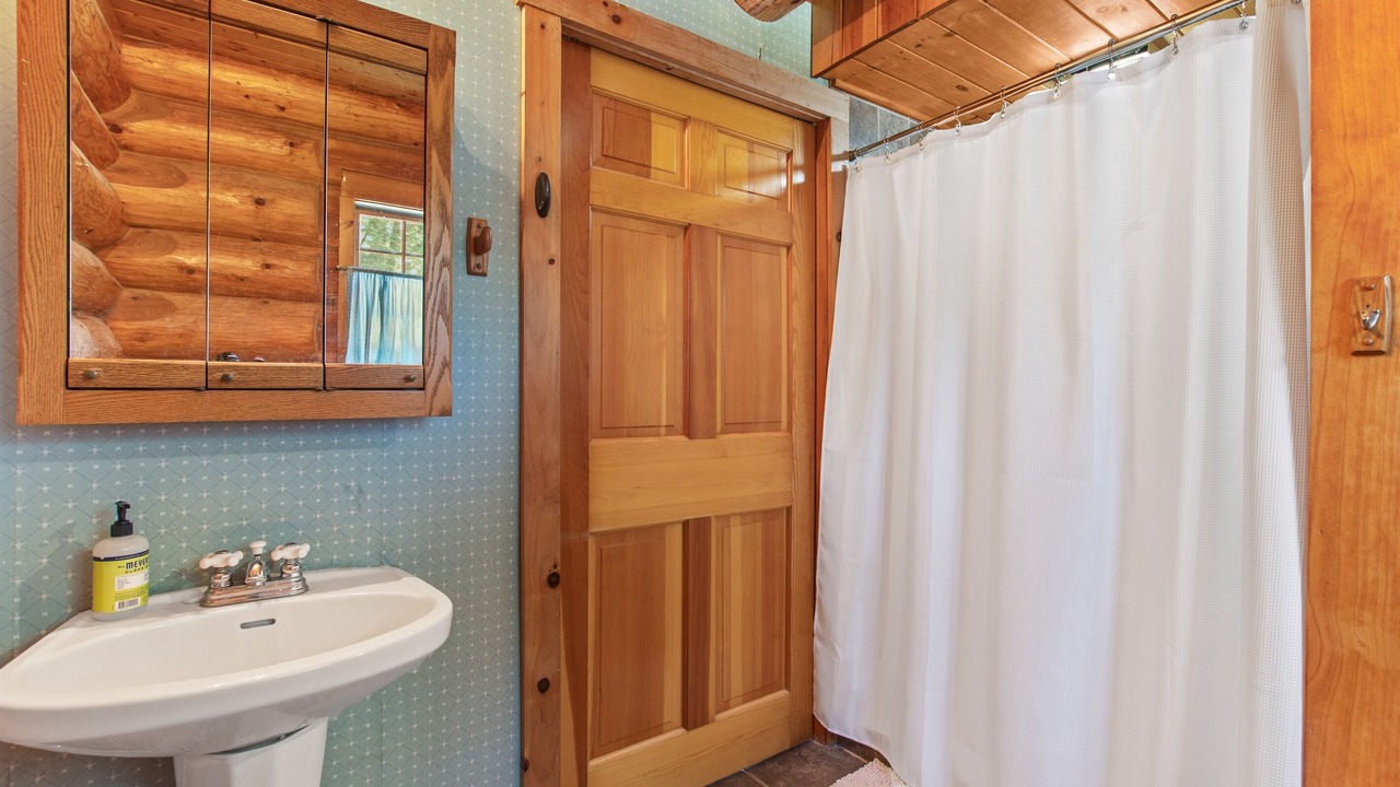 Photo of Bathroom in Dalton