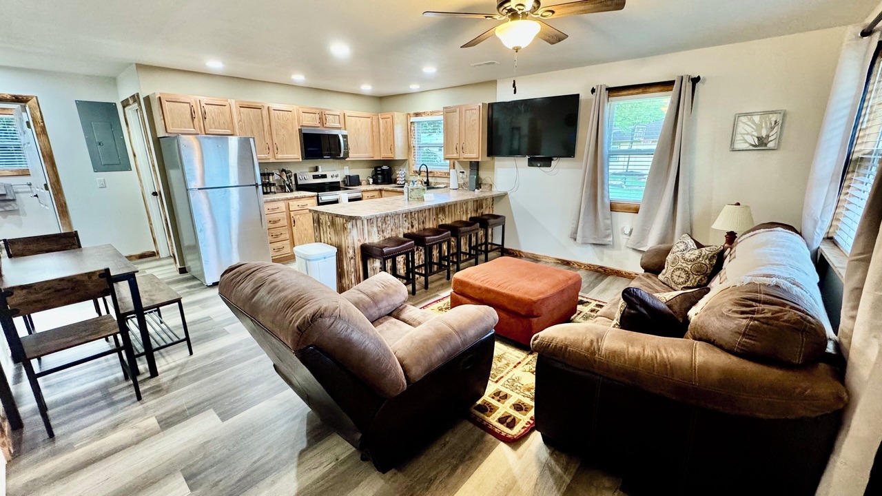 Photo of Livingroom in Mountain Grove