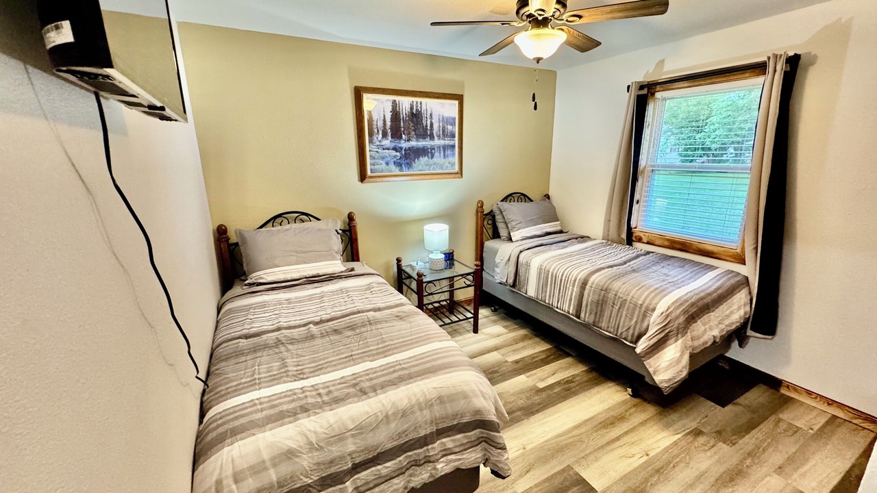 Photo of Bedroom in Mountain Grove