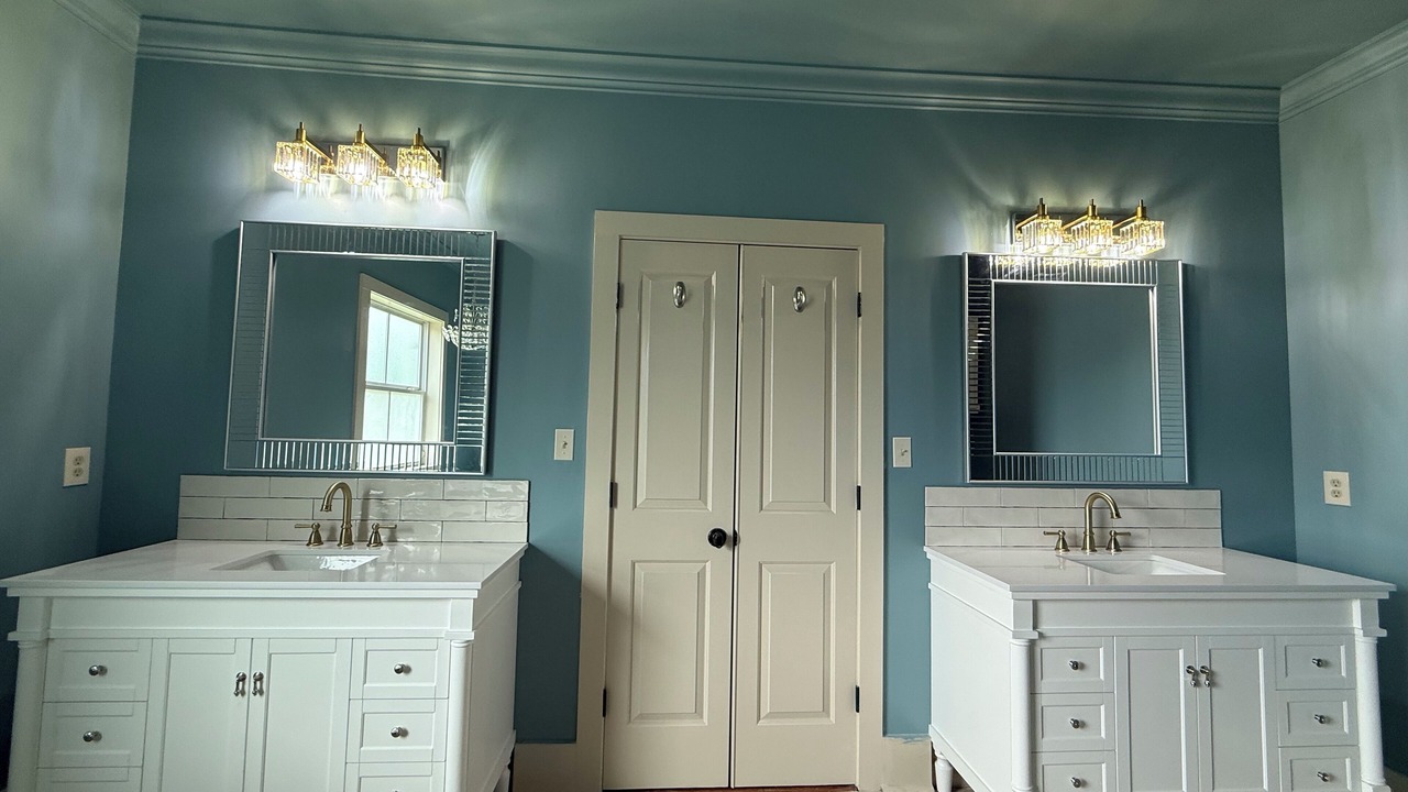 Photo of Bathroom in Lottie