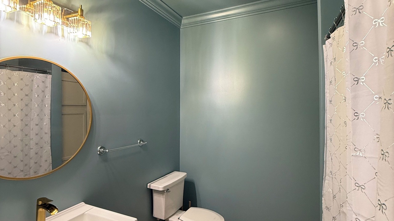 Photo of Bathroom in Lottie