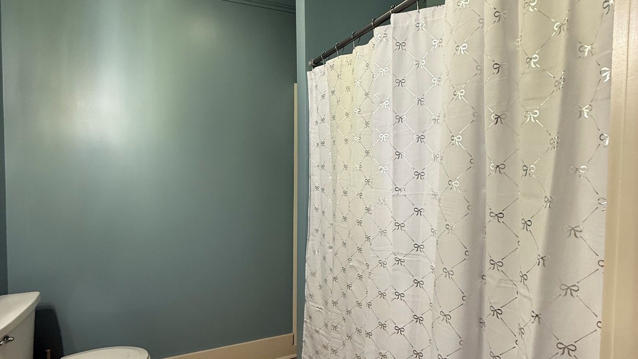 Photo of Bathroom in Lottie