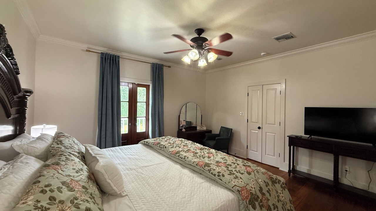 Photo of Bedroom in Lottie
