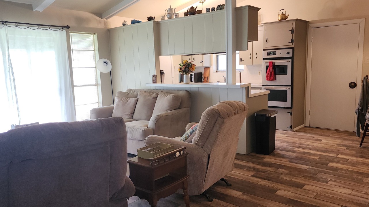Photo of Livingroom in Iowa Colony