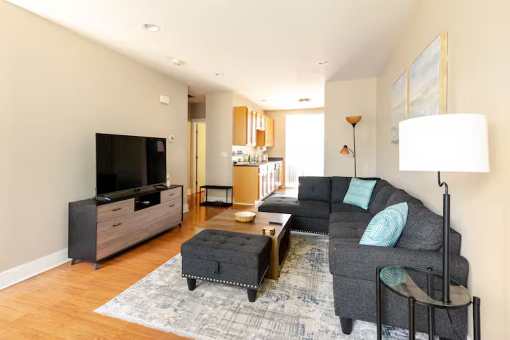 Photo of Livingroom in Downtown Akron