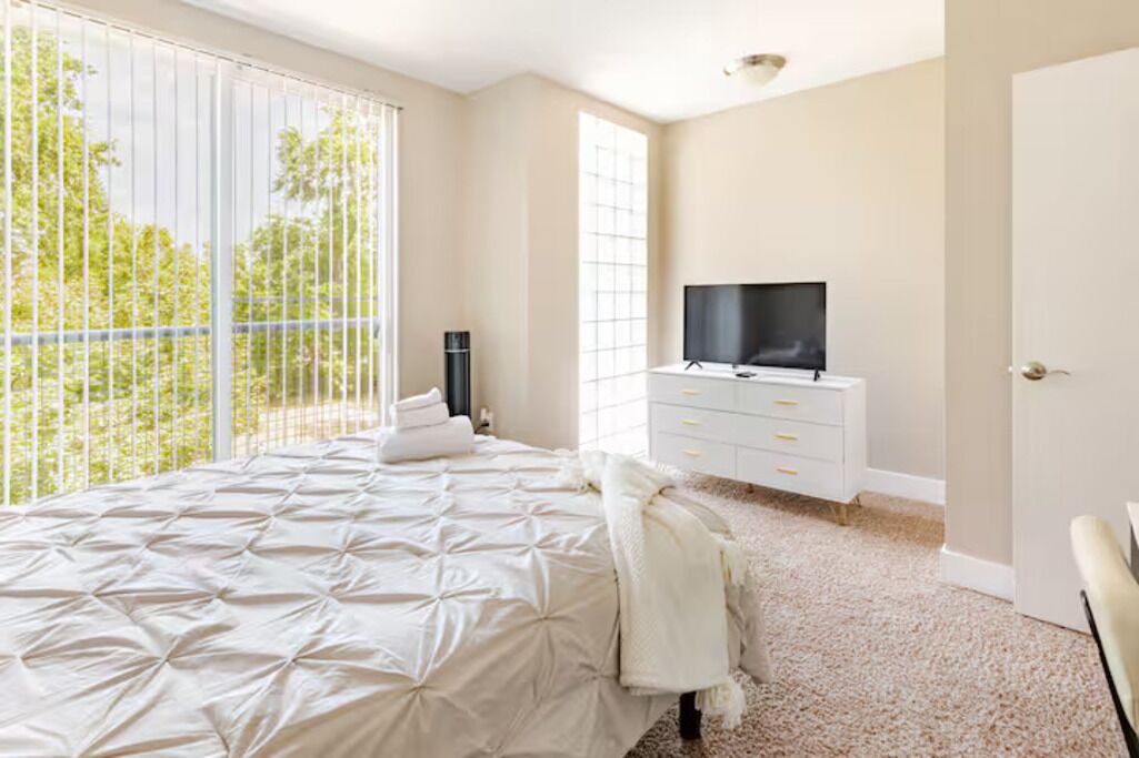 Photo of Bedroom in Downtown Akron