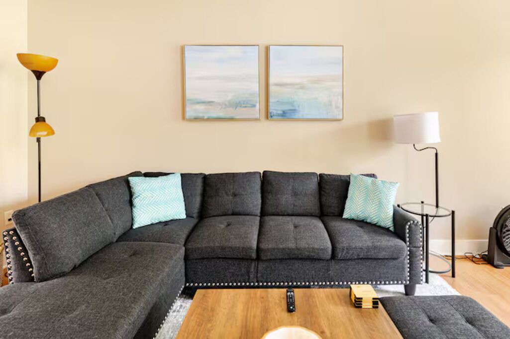 Photo of Livingroom in Downtown Akron