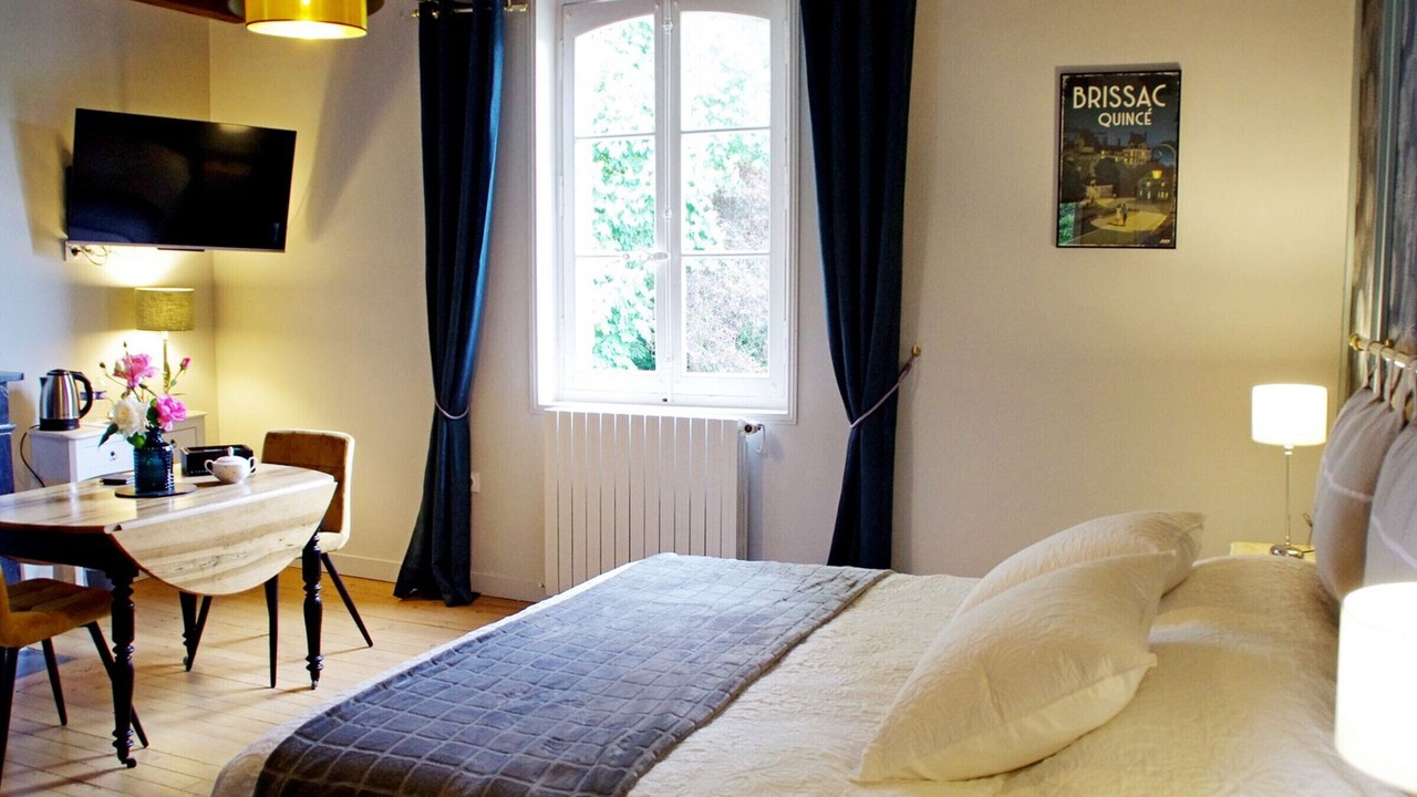 Photo of Bedroom in La Menitre