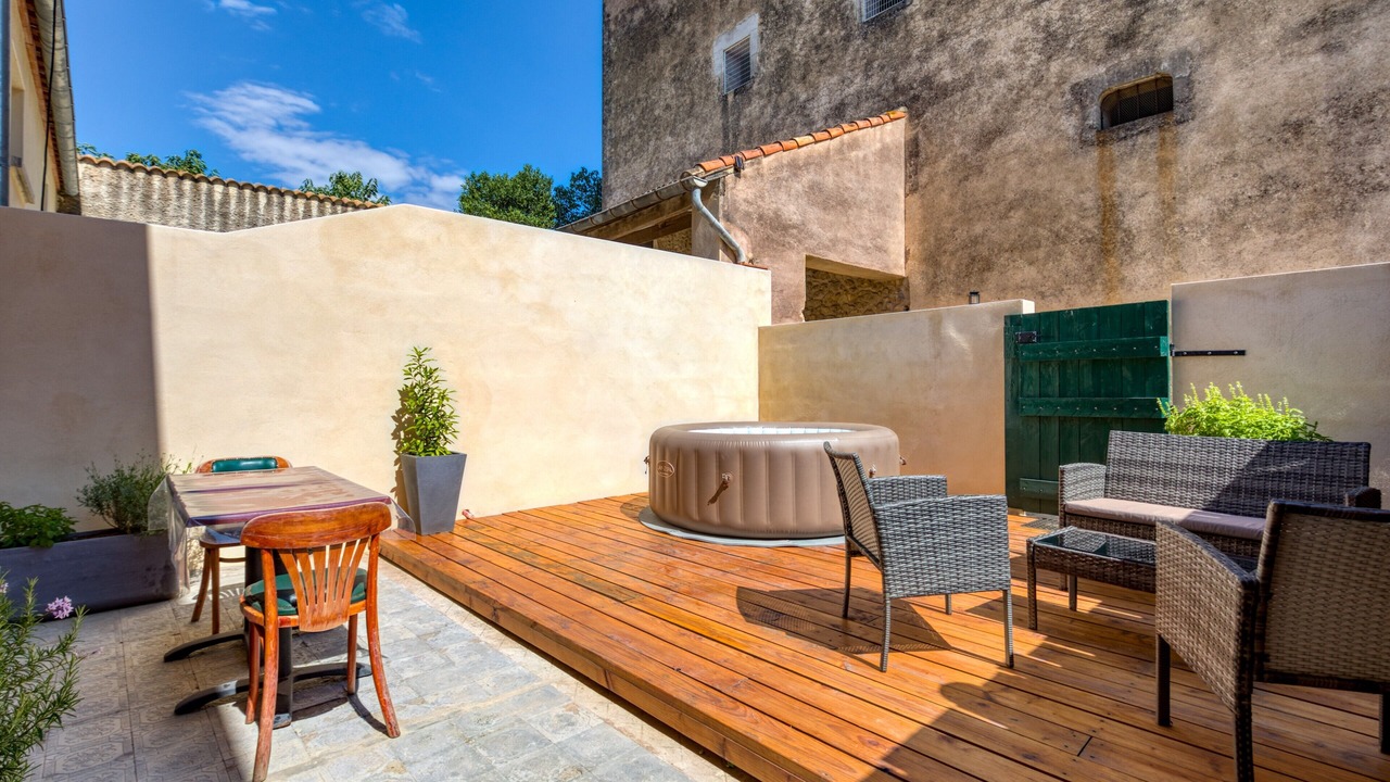 Photo of Outdoor in Aspiran
