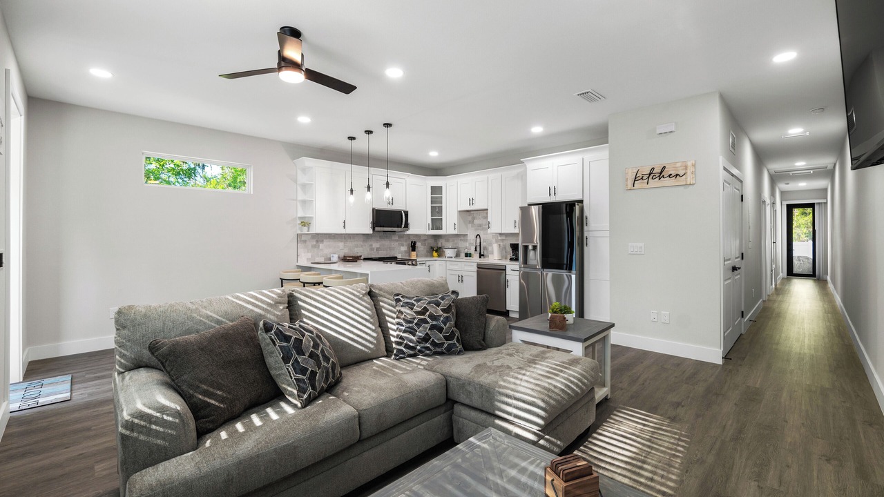 Photo of Livingroom in Brooksville