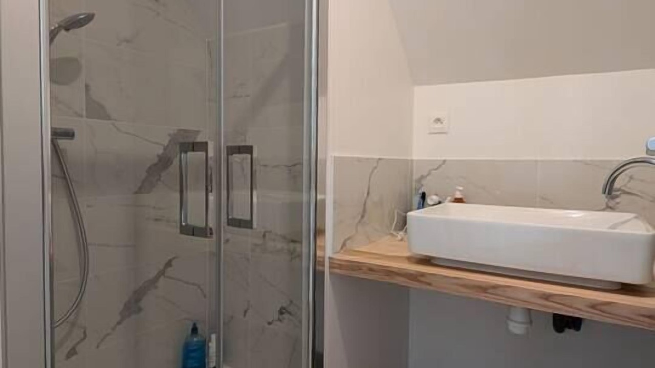 Photo of Bathroom in Les Genettes