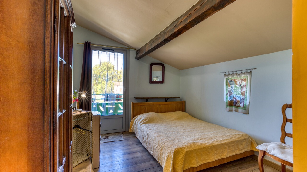 Photo of Bedroom in Lunel-Viel
