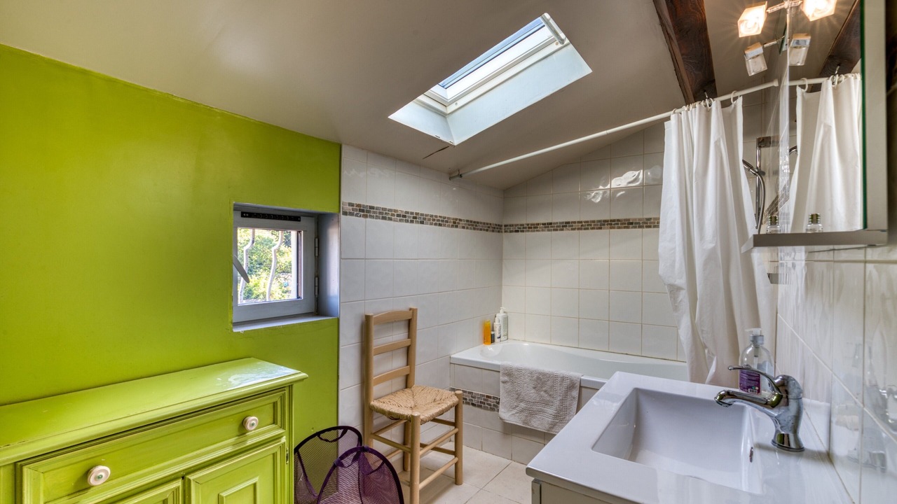 Photo of Bathroom in Lunel-Viel