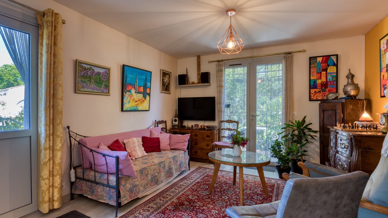 Photo of Livingroom in Lunel-Viel