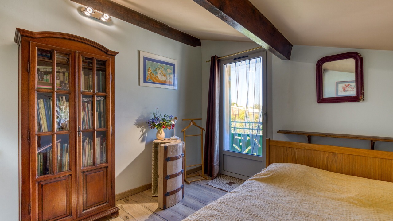 Photo of Bedroom in Lunel-Viel