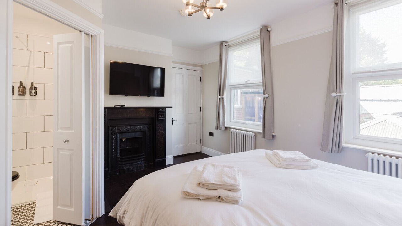 Photo of Bedroom in Tring