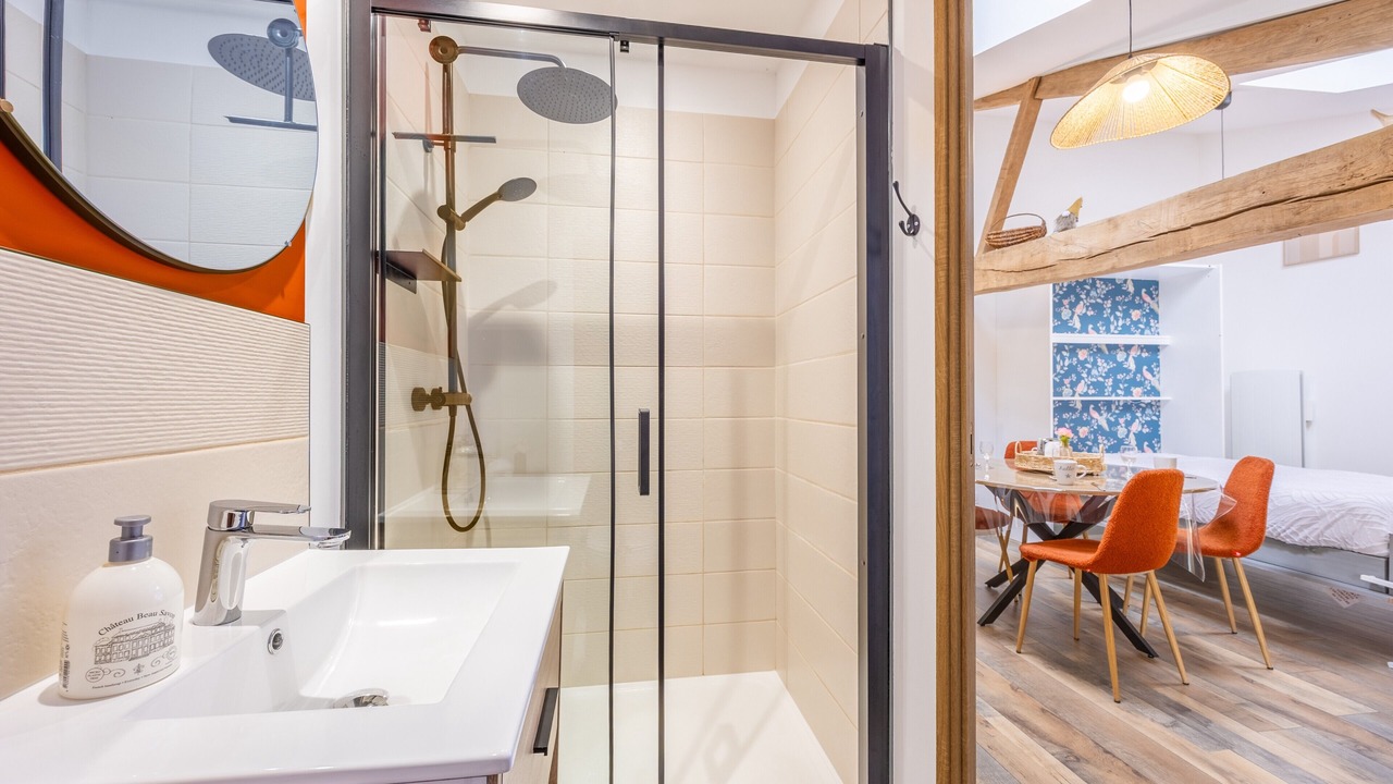 Photo of Bathroom in Saint-Hilaire-le-Vouhis