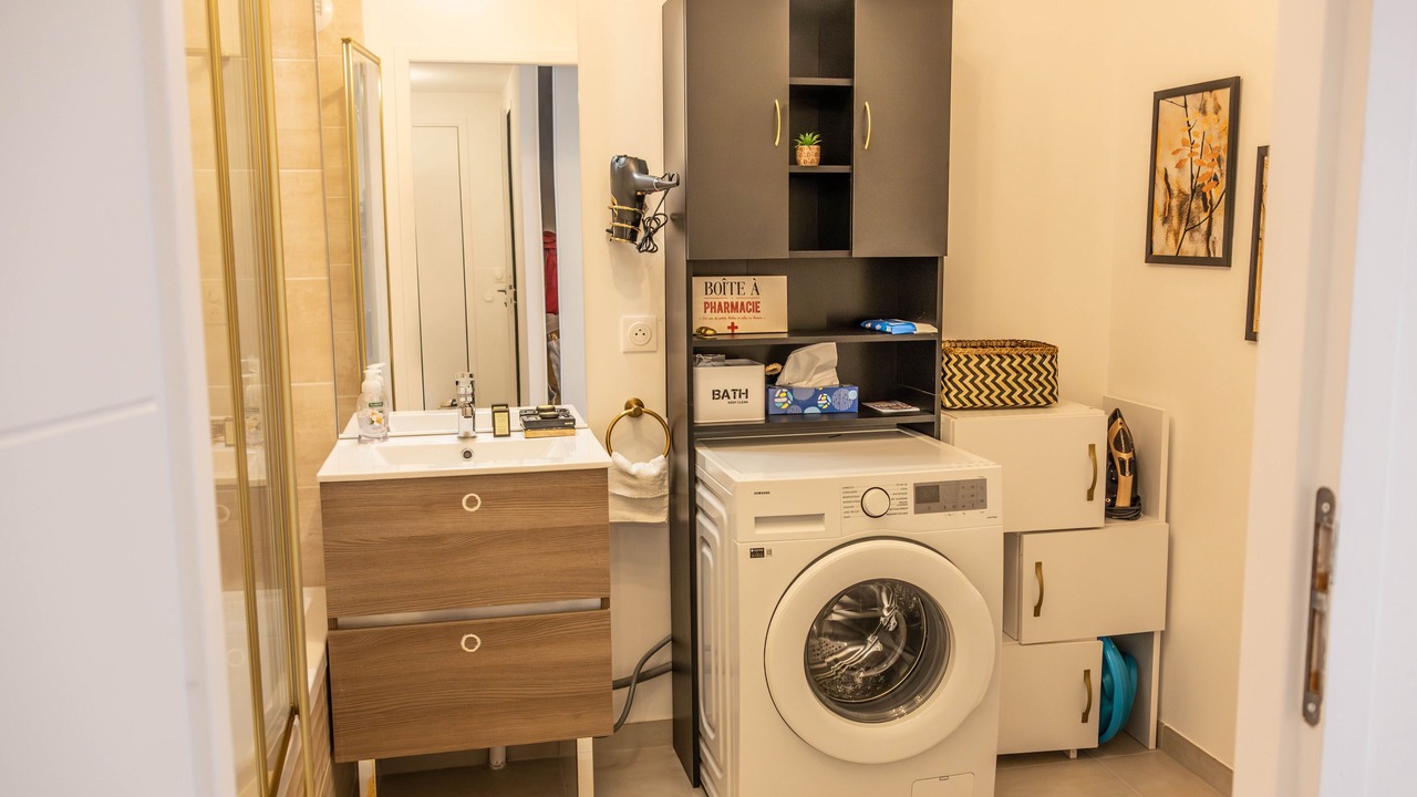 Photo of Bathroom in Cluses