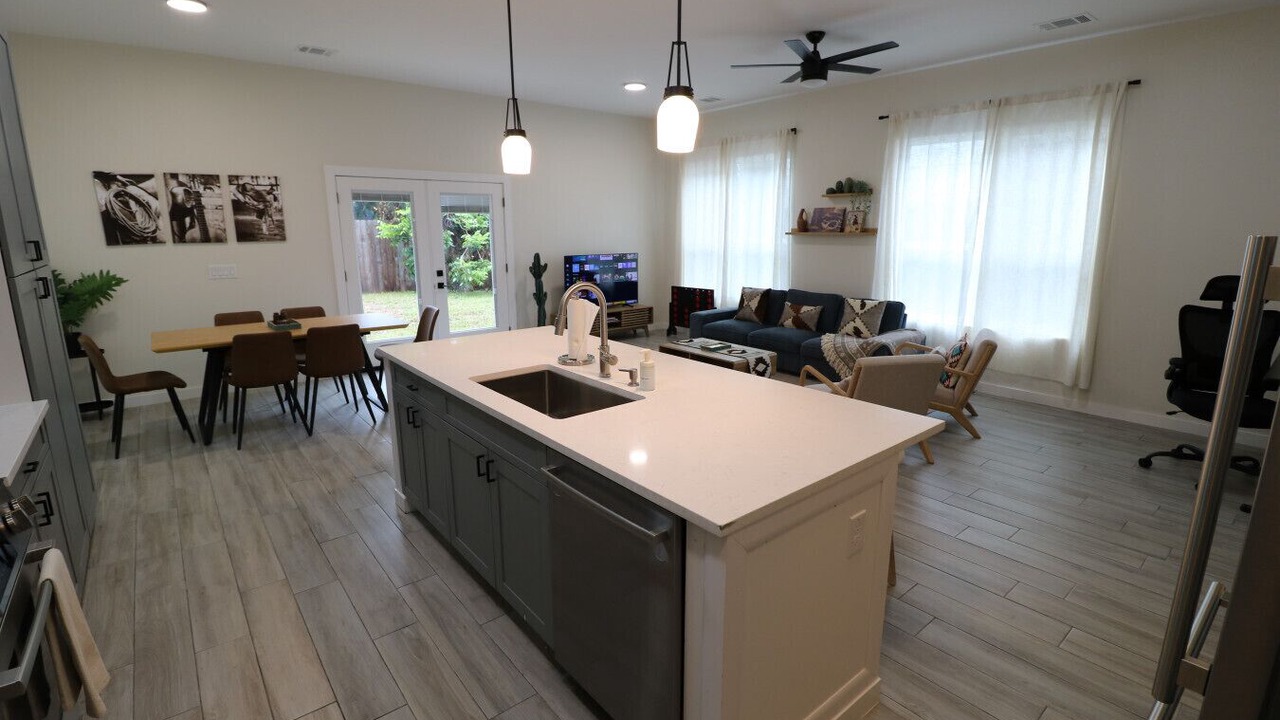 Photo of Bedroom in MLK