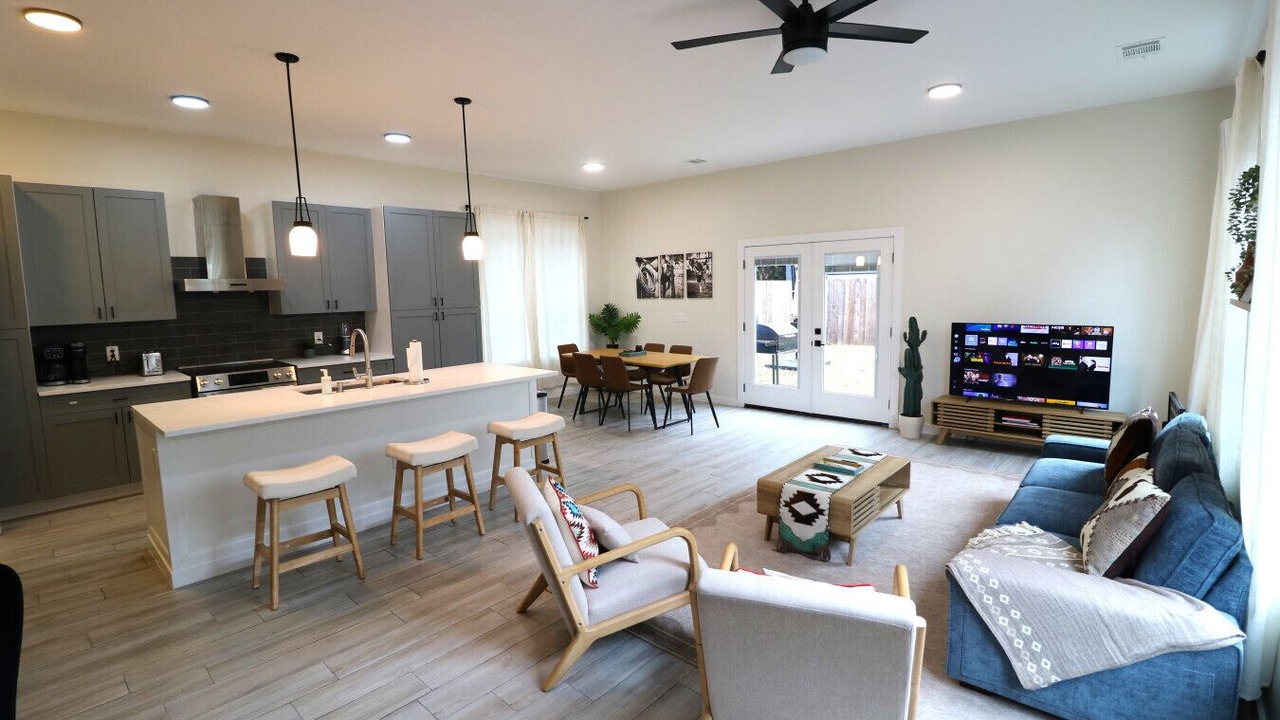 Photo of Bedroom in MLK