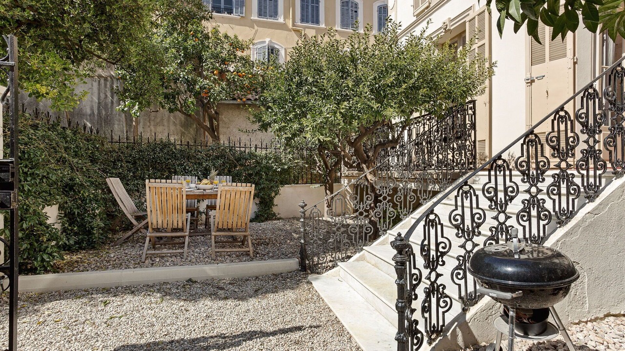 Photo of Patio Balcony in Cannes City Centre