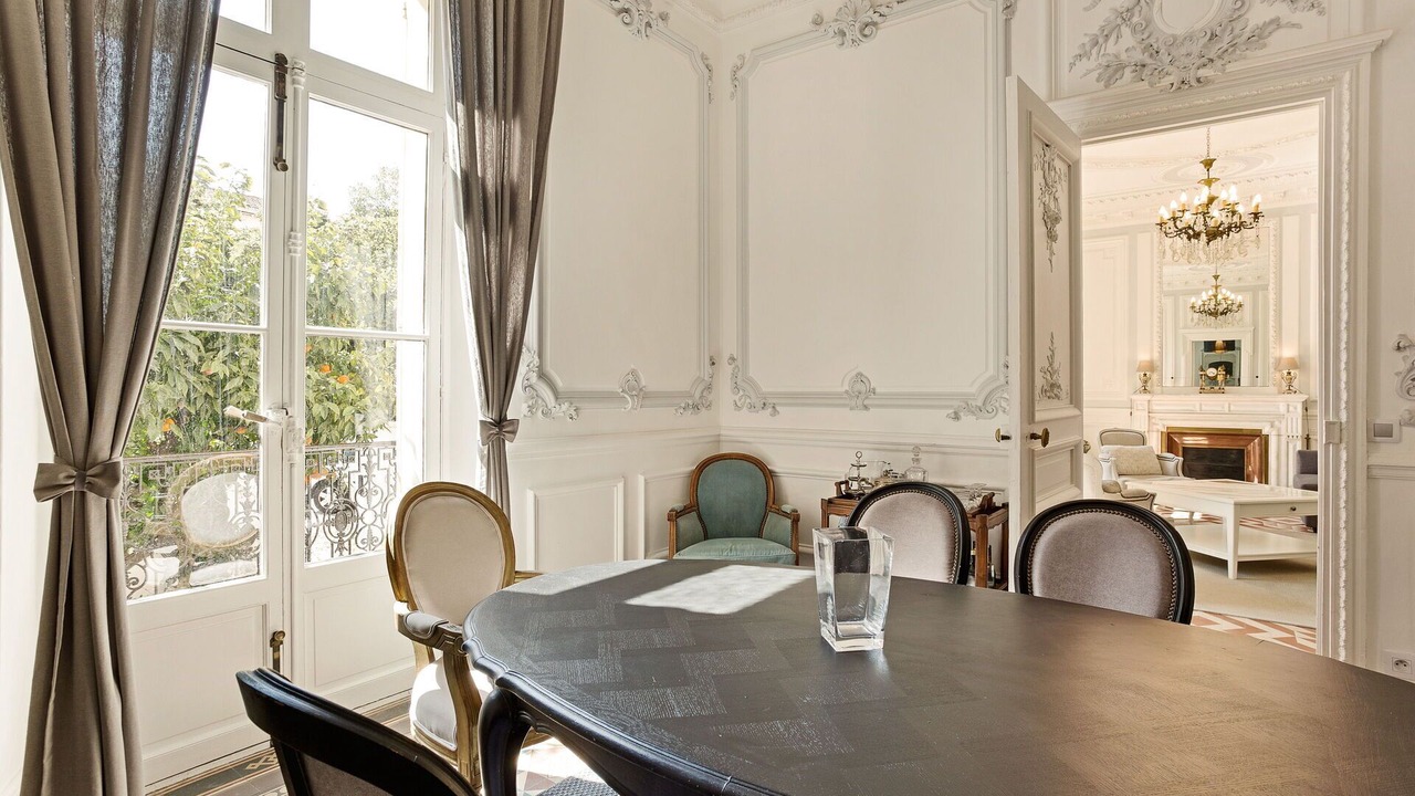 Photo of Bedroom in Cannes City Centre