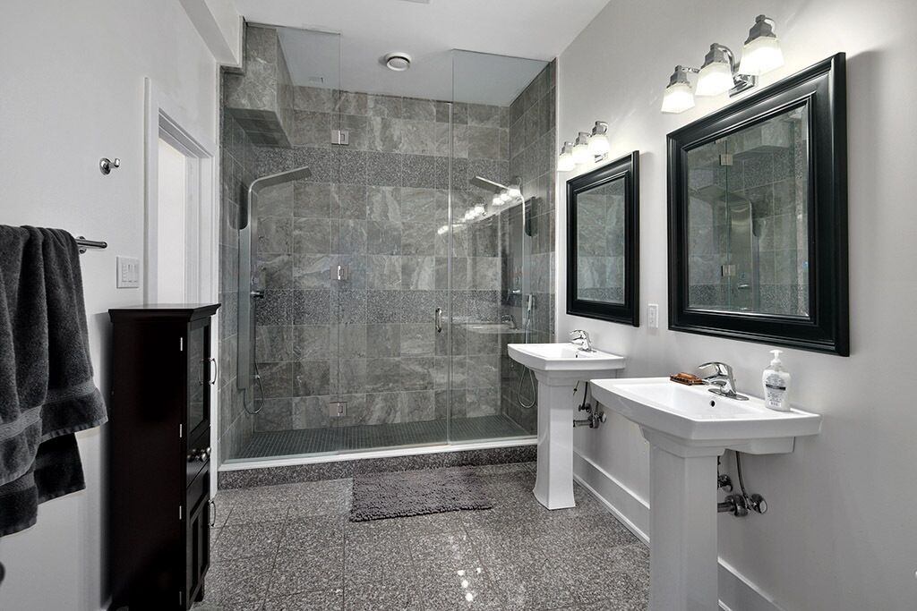 Photo of Bathroom in Craigleith