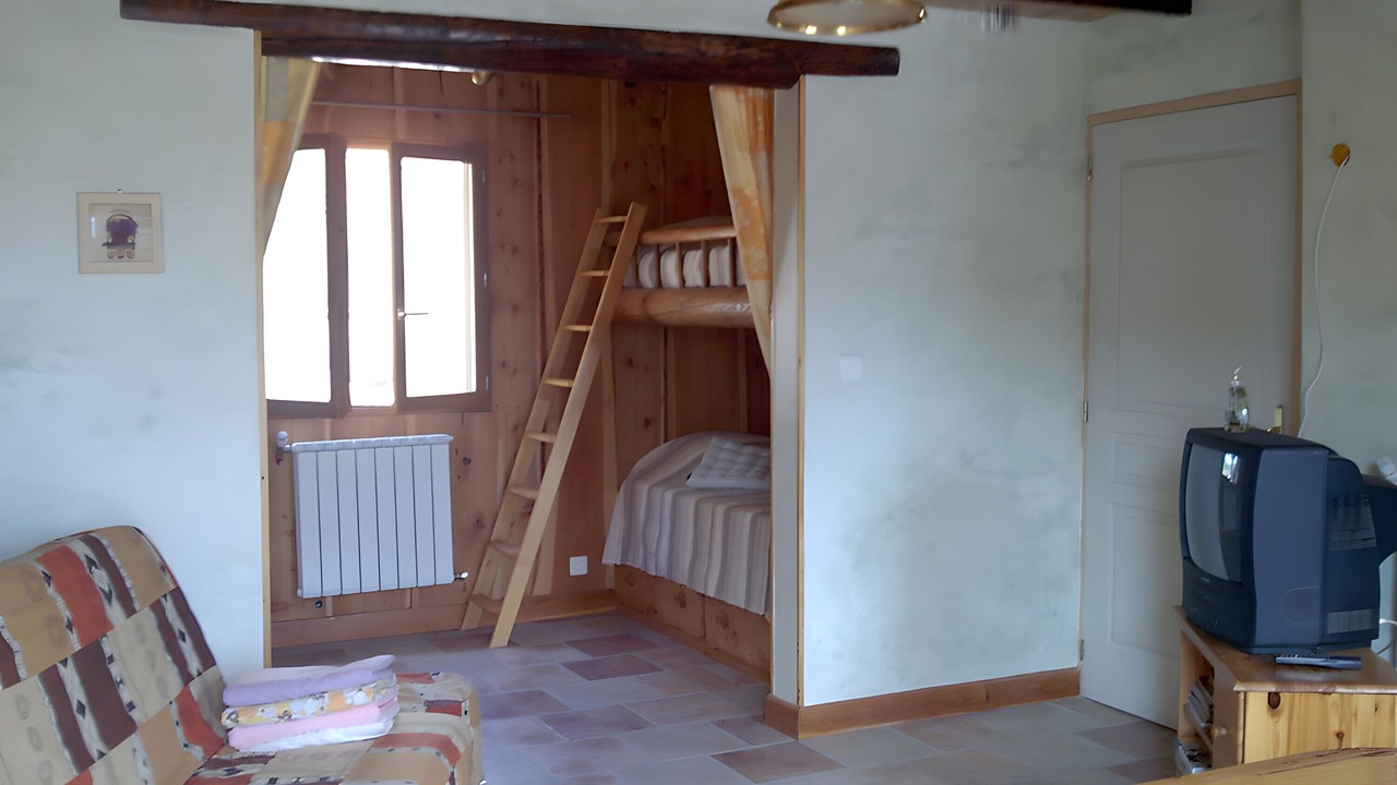 Photo of Bedroom in Revest-des-Brousses