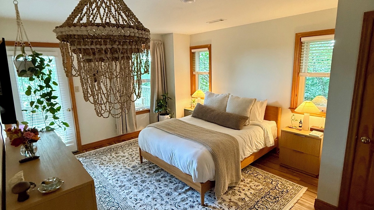 Photo of Bedroom in Eureka Springs