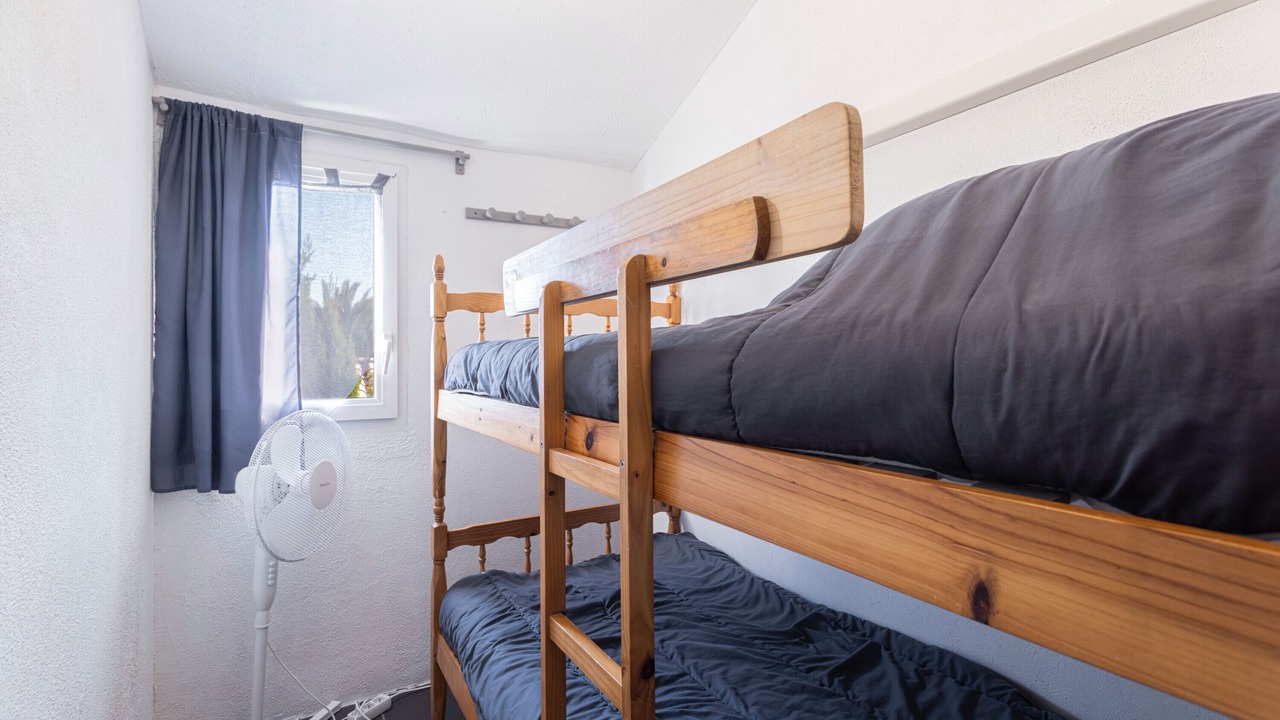 Photo of Bedroom in Roquefort-des-Corbieres