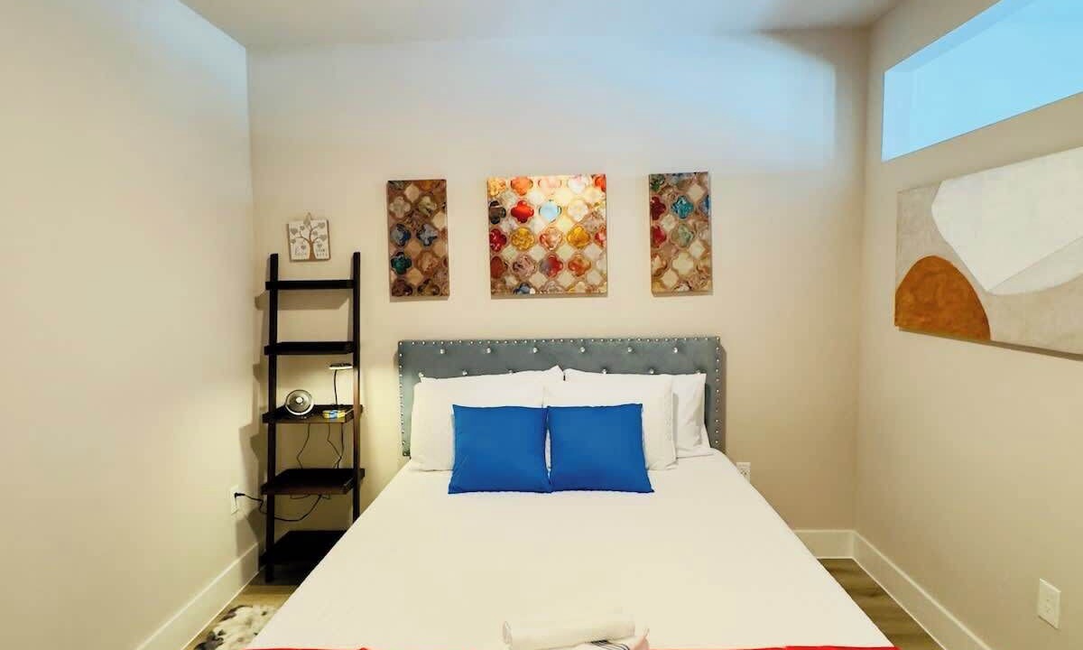 Photo of Bedroom in McNeil