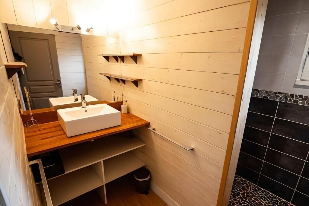 Photo of Bathroom in Le Porge