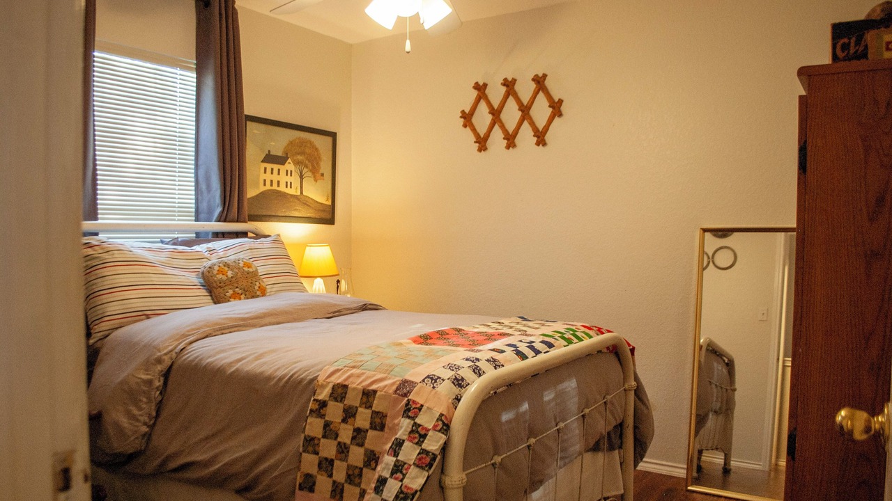 Photo of Bedroom in Kyle