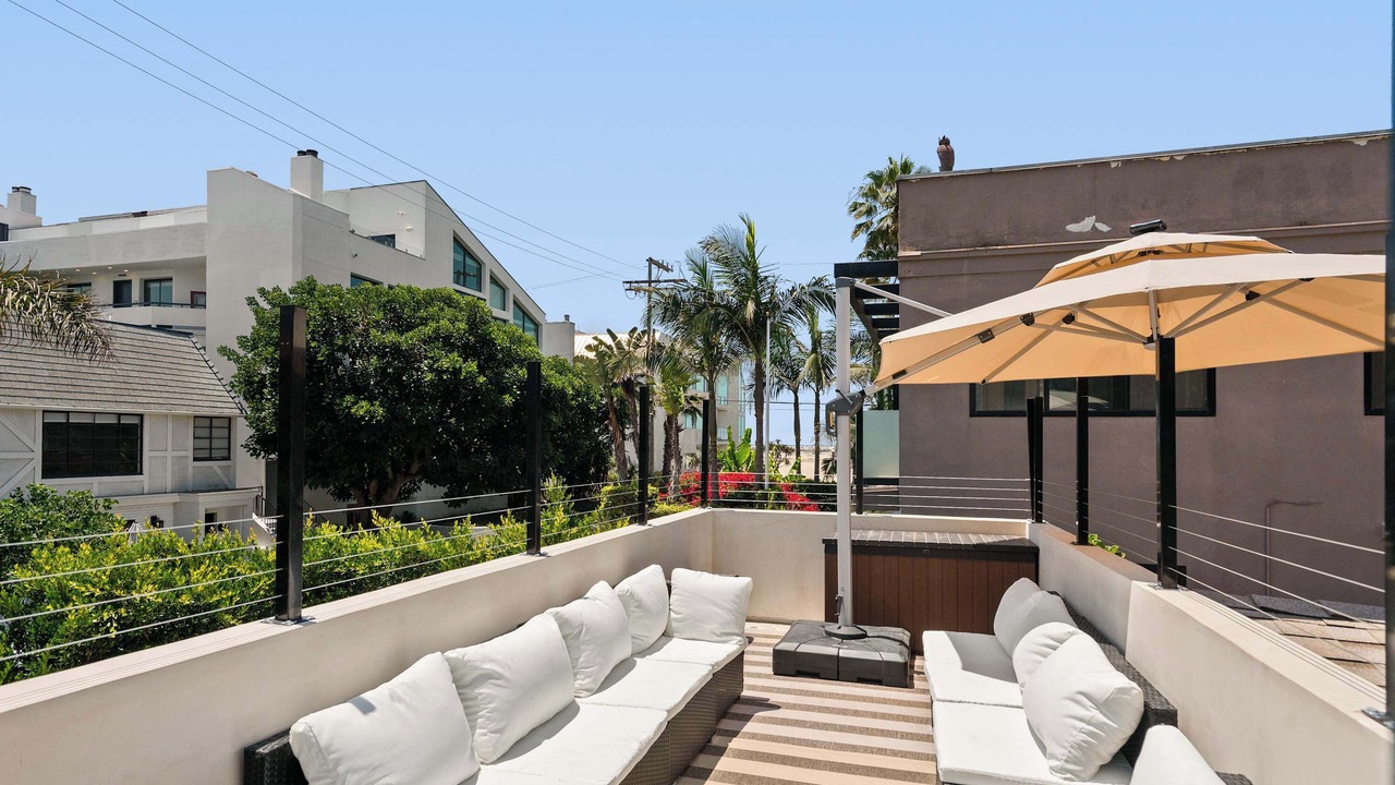 Photo of Patio Balcony in Marina Peninsula