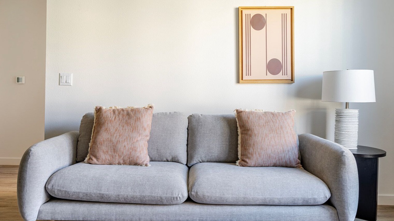 Photo of Livingroom in Newhall