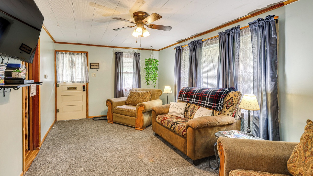 Photo of Livingroom in Belleville