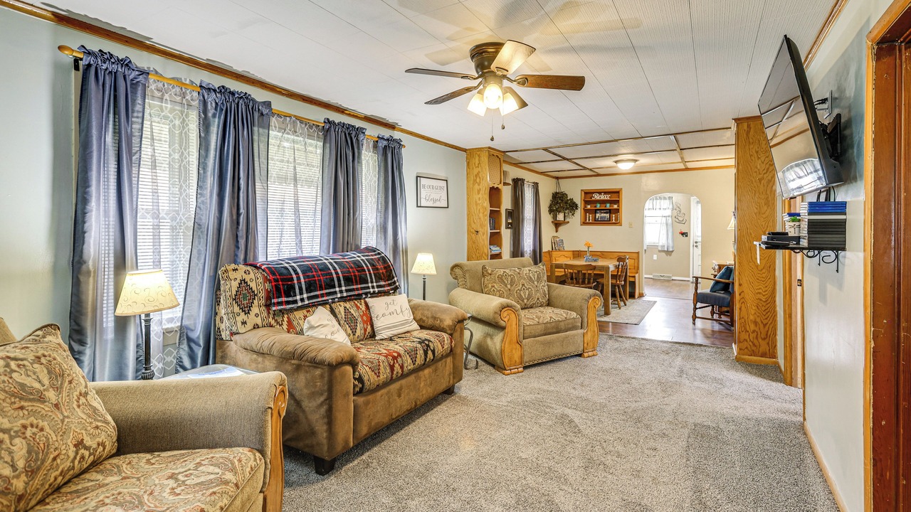 Photo of Livingroom in Belleville