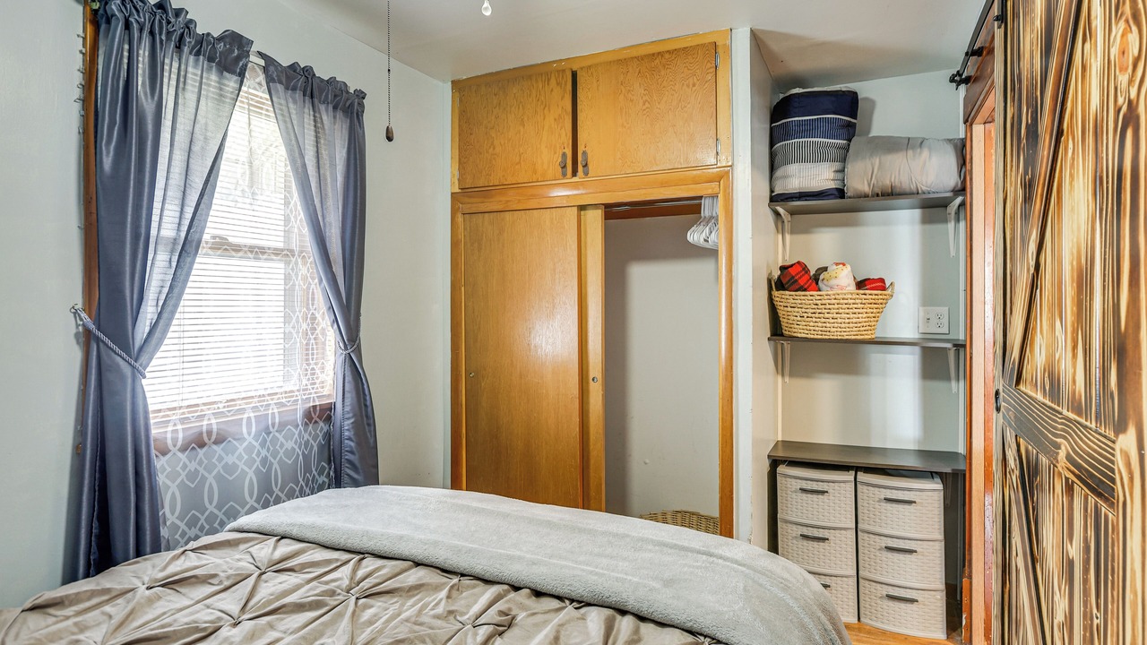 Photo of Bedroom in Belleville