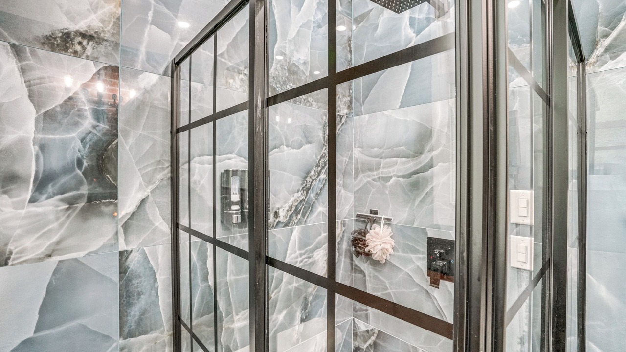 Photo of Bathroom in Stockade Historic District