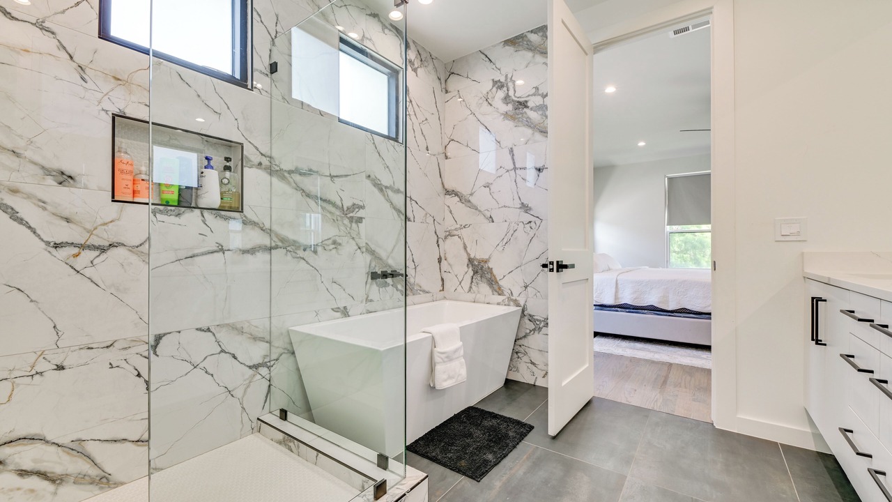 Photo of Bathroom in West Dallas