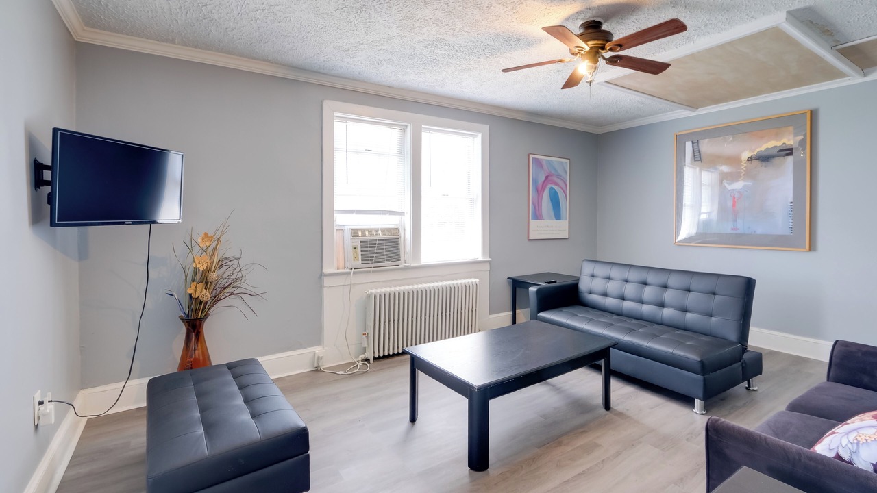Photo of Livingroom in Hamilton