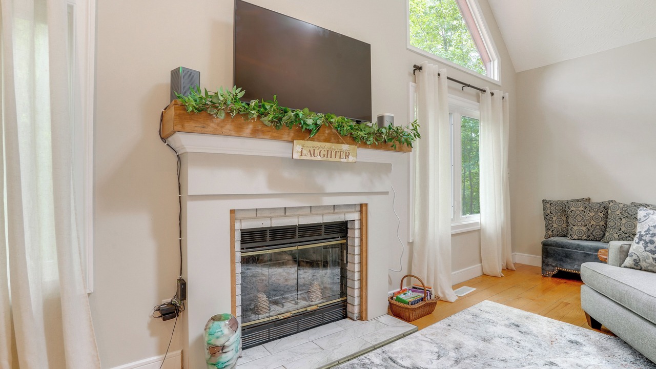 Photo of Livingroom in Lake Monticello