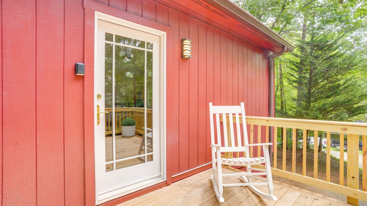Photo of Patio Balcony in Lake Monticello