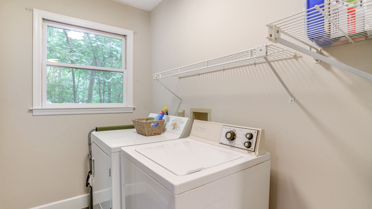 Photo of Bedroom in Lake Monticello