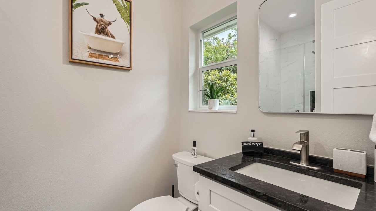 Photo of Bathroom in Govalle