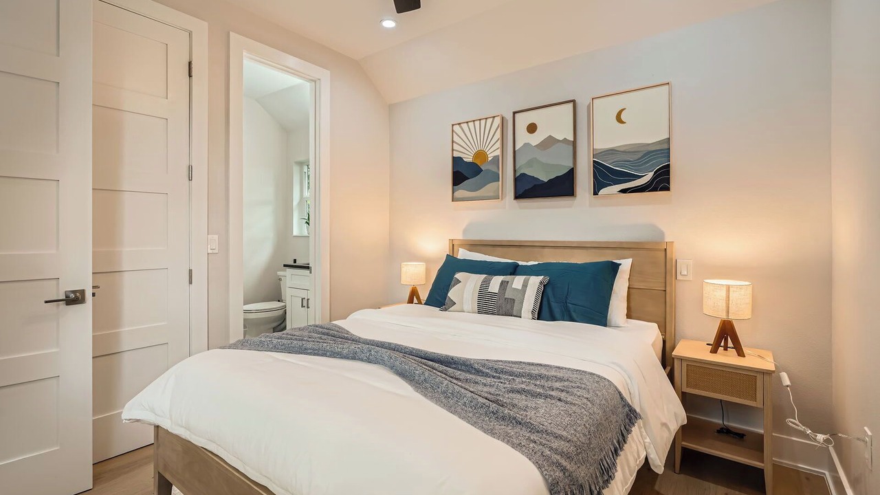 Photo of Bedroom in Govalle