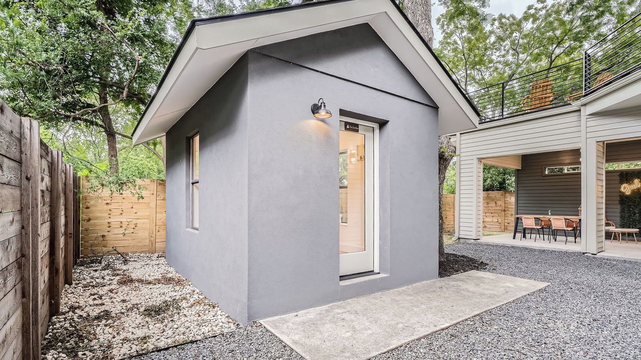 Photo of Outdoor in Govalle
