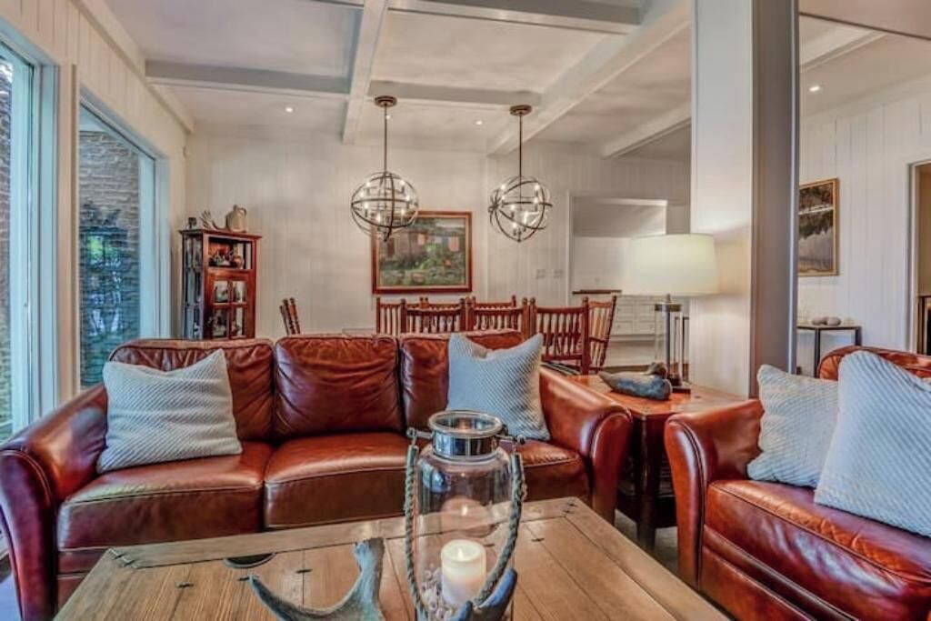 Photo of Livingroom in Innisfil